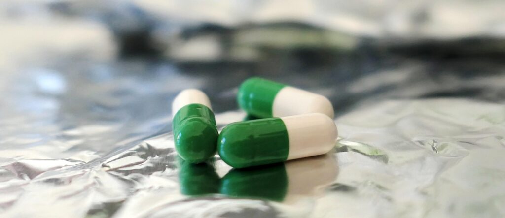 tablets, capsules, medicine, pills, disease, pharma, ill, pharmacy, antibiotic, therapy, treatment, dose